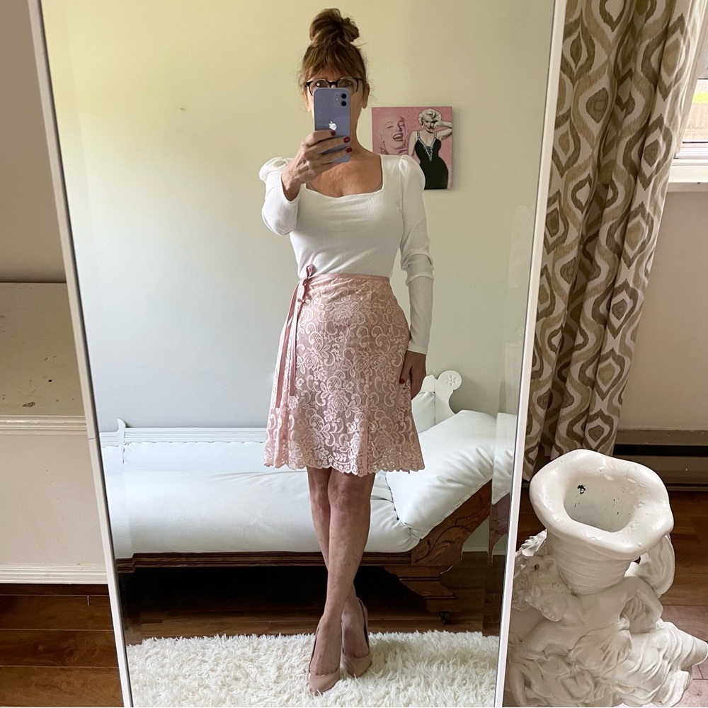 APOSTROPHE PINK LACE SKIRT OPEN FIT RIBBON TIE WAIST SIDE ZIPPER LINED